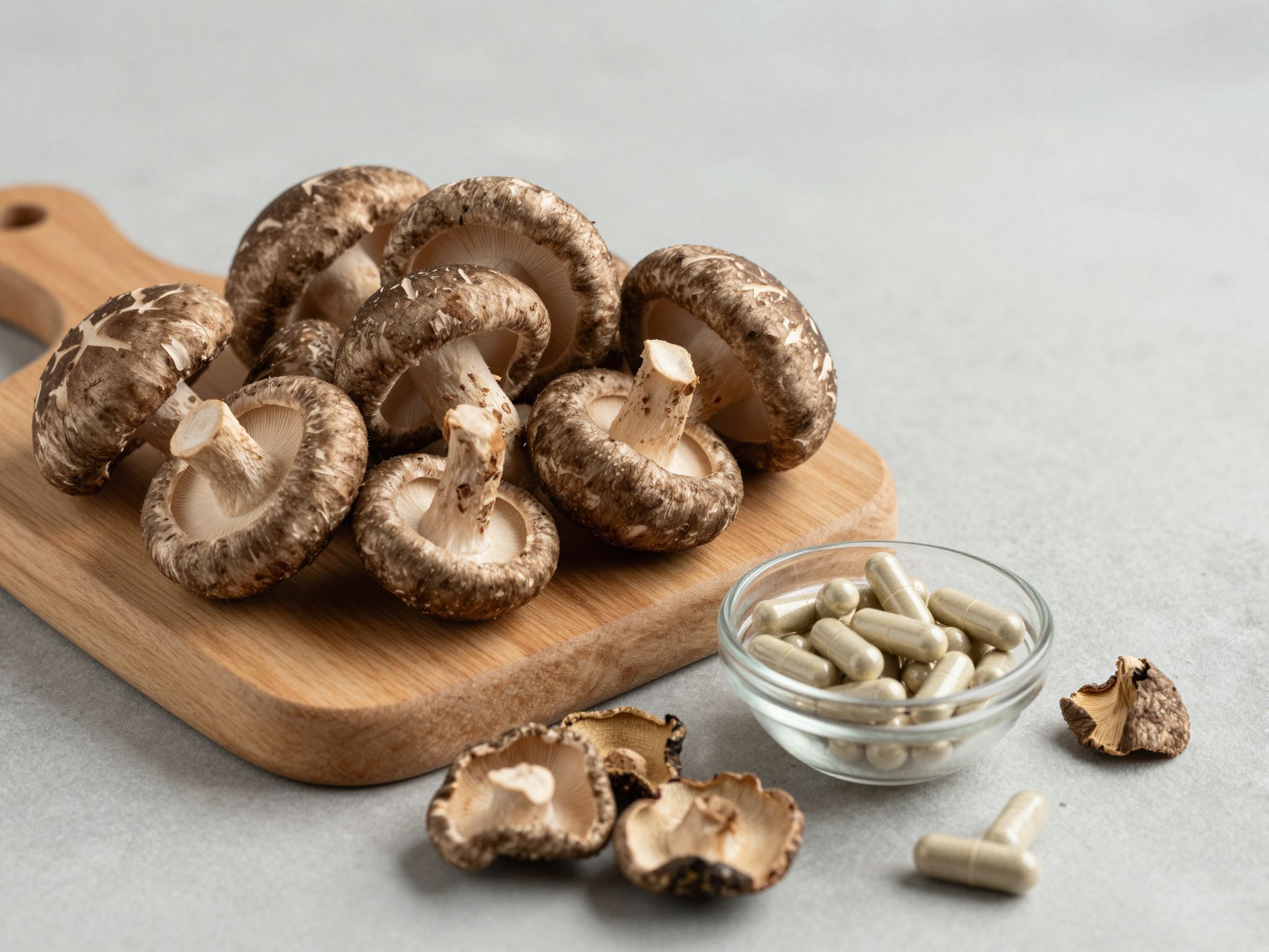 A shiitake gomba allergiás reakciókat és bőrkiütést okozhat.