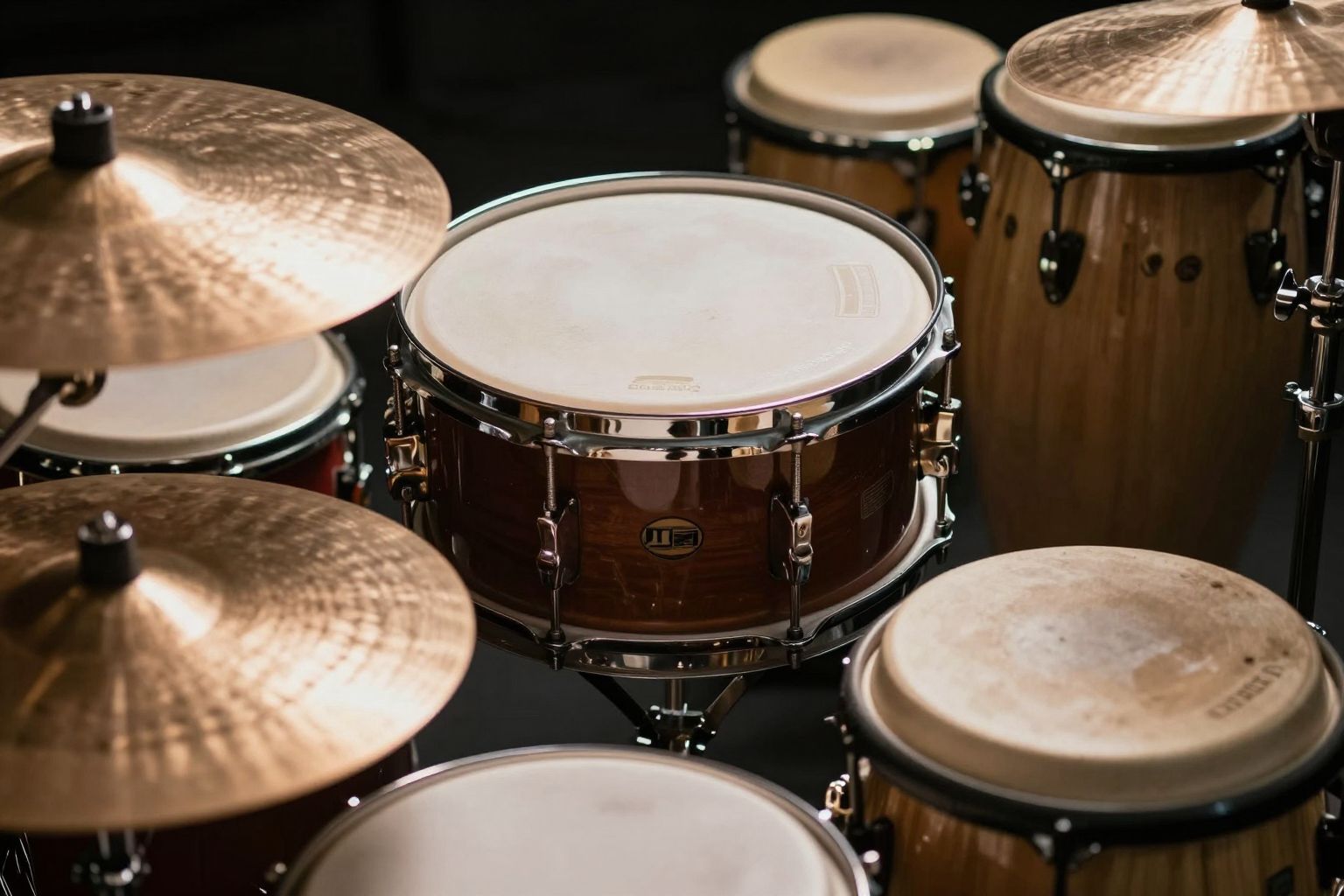 A középdob ritmikai alapot teremt más ütőhangszereknek.