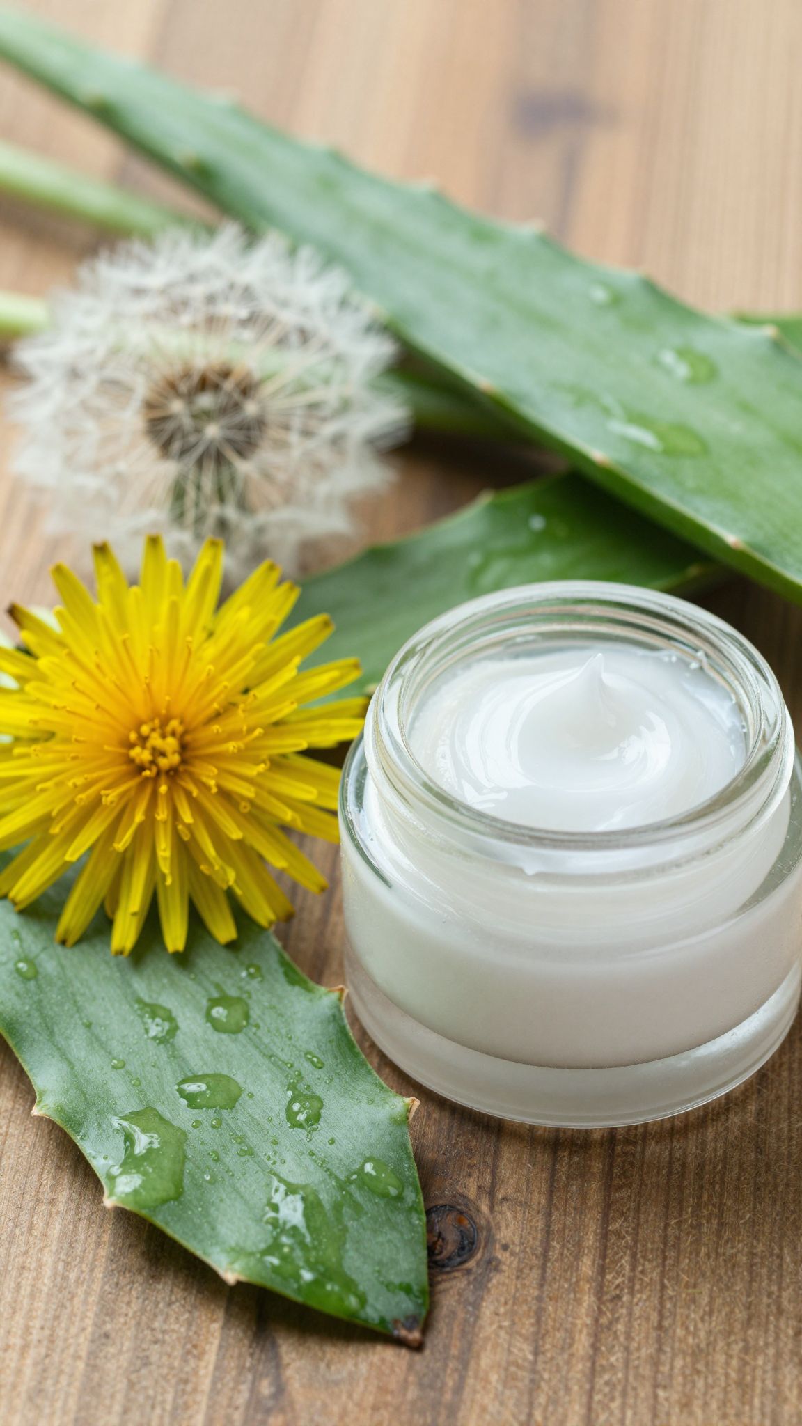 A pitypang segít mélyen hidratálni és megnyugtatni a bőrt.