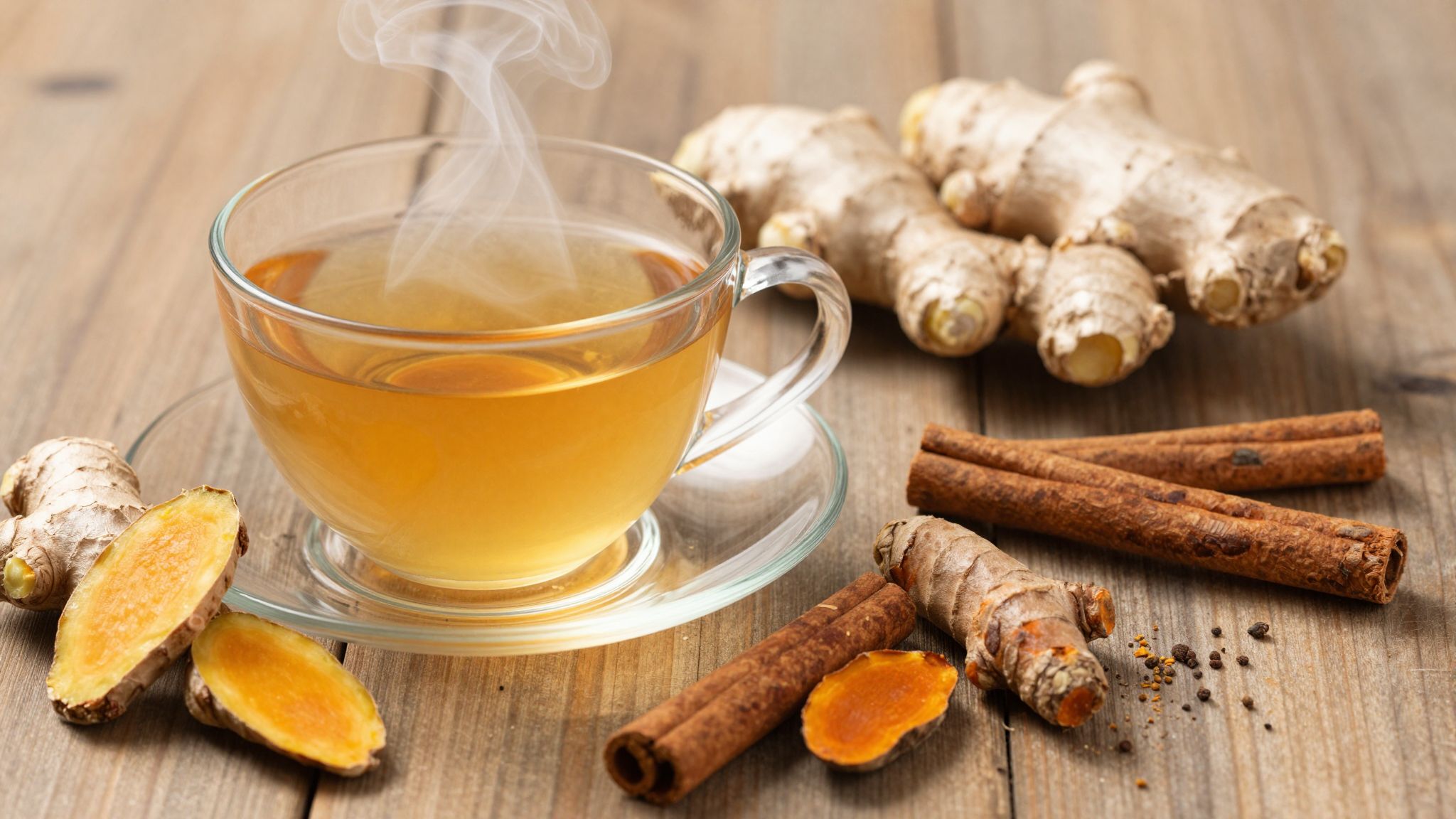 A gyömbér tea fokozza a kurkuma gyulladáscsökkentő hatását.