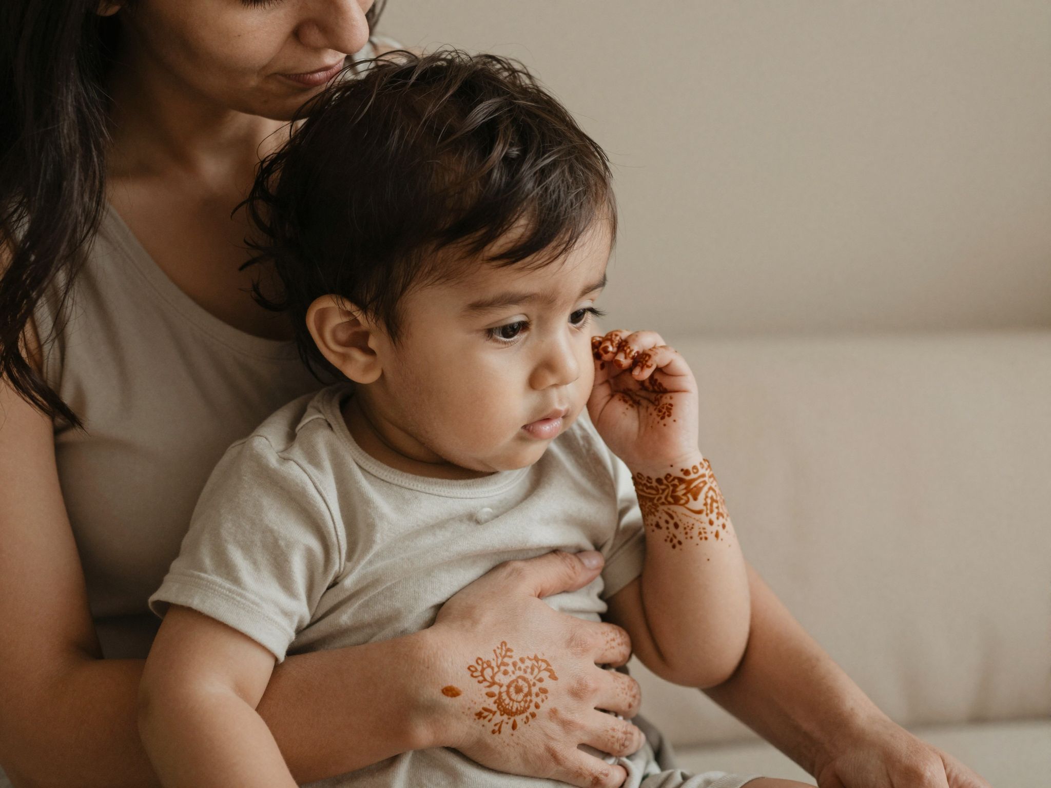 A henna terhes nőknél allergiás reakciókat és toxikus hatásokat okozhat.