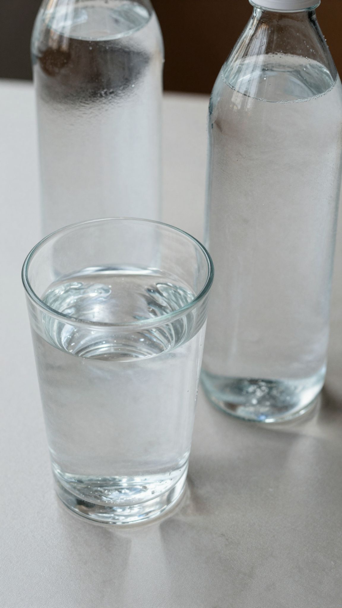 A desztillált víz tiszta, de ásványianyag-hiányt okozhat.